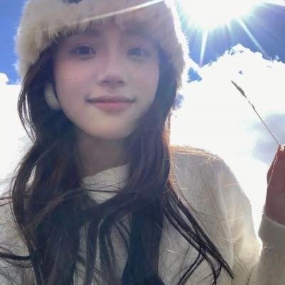 开局华流巅峰，转身养成高冷校花